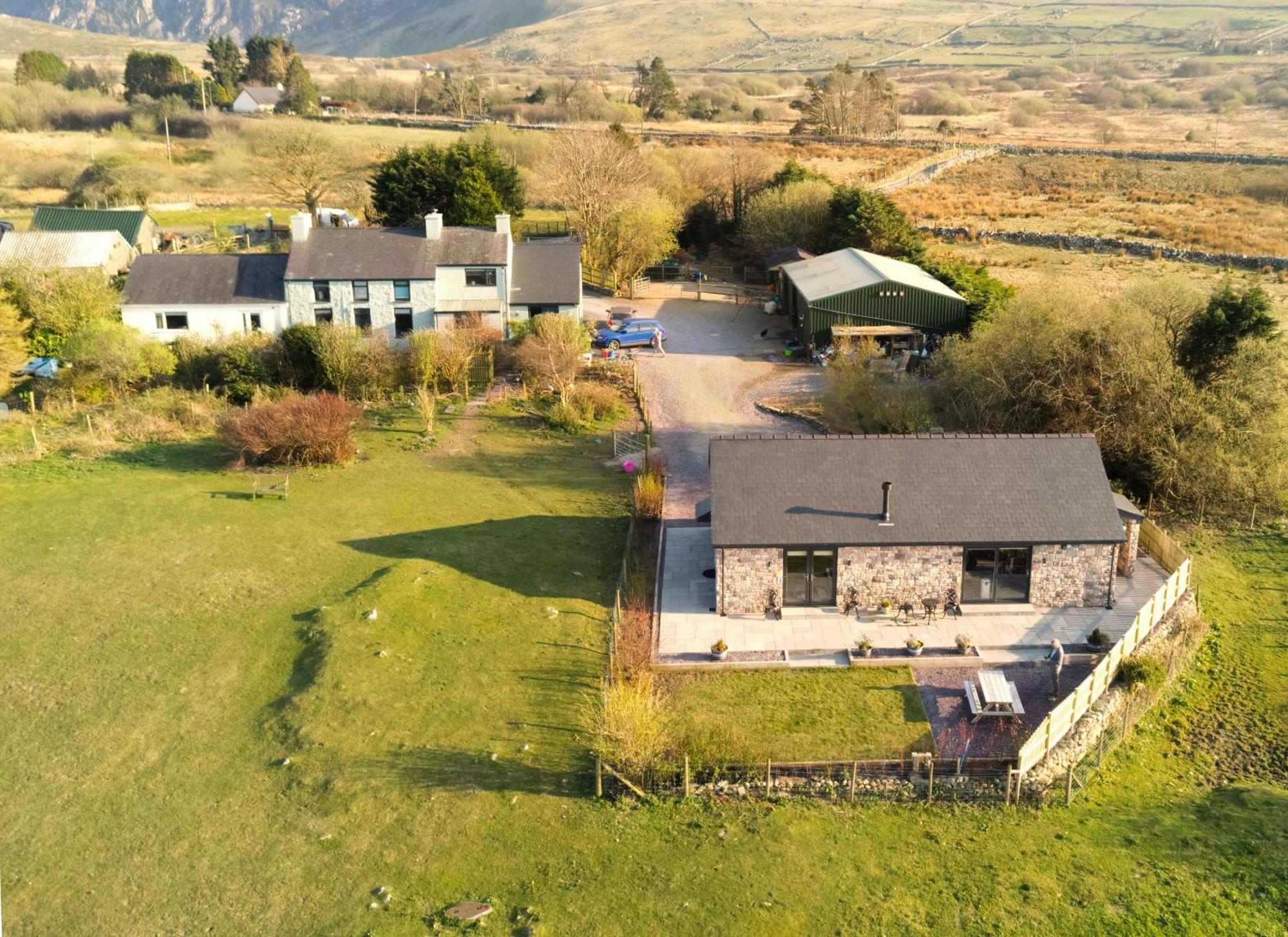 Hedd Wen Villa Llanllyfni Bagian luar foto